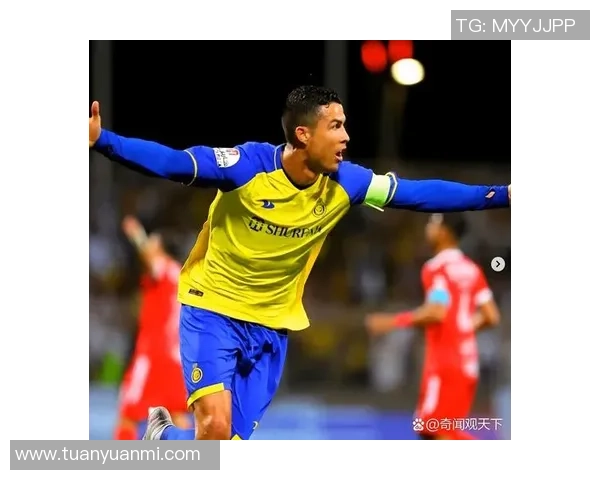 巨星风采闪耀全场足球球星下大巴瞬间引爆球迷热情