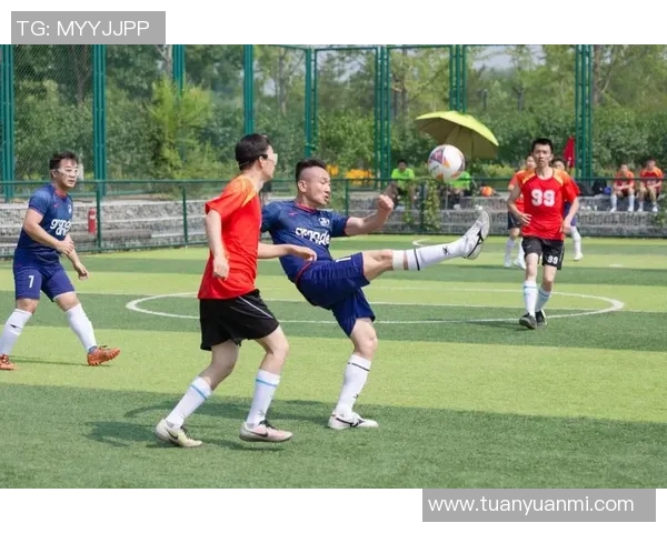 盘点世界顶级足球球星高清集锦展现绿茵赛场激情瞬间